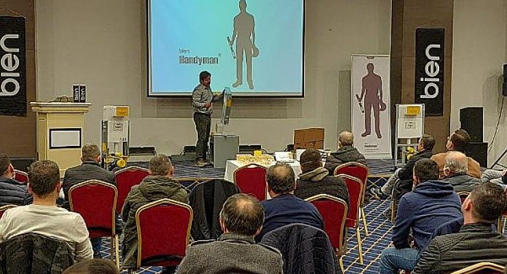 Bien, inovatif ürünlerinin teknik eğitimi için tesisatçılarla bir araya geliyor