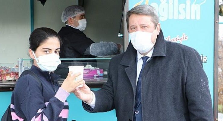 Büyükşehir’den Üniversite Öğrencilerine Çorba İkramı