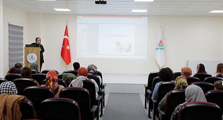 Kadınlar İçin ‘Aile İçi İletişim’ Seminer