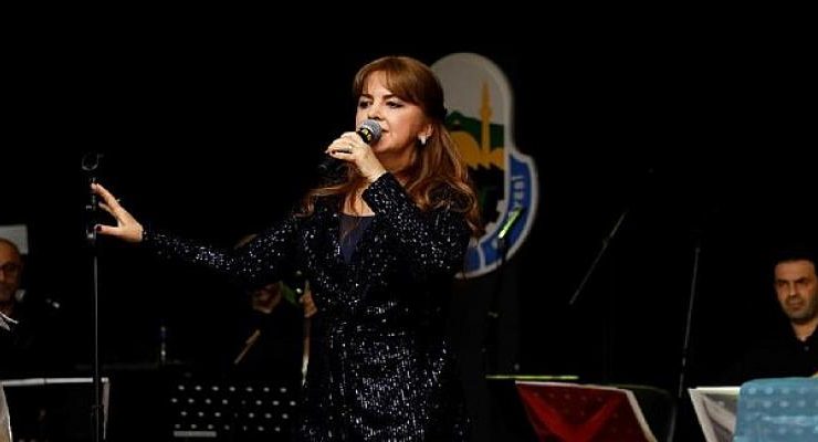 Münevver Özdemir’den Unutulmaz Müzik Ziyafeti