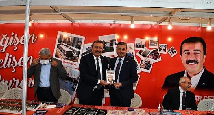 Soner Çetin Kitap Fuarında