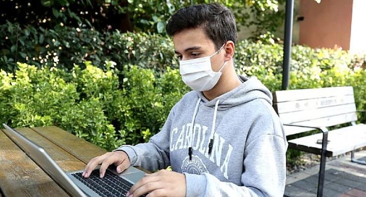 Üniversiteye hazırlanan gençlere destek