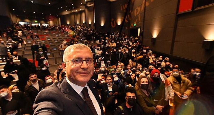 Üsküdar 7. Kitap Fuarı İlk 4 Günde 100 Bini Aşkın Ziyaretçi Ağrladı