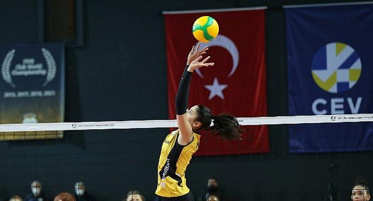 VakıfBank, 6’da 6 ile çeyrek finalde