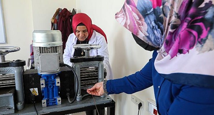 Van Büyükşehir Belediyesinden Kadınlara Savatlı Gümüş İşletmeciliği Kursu