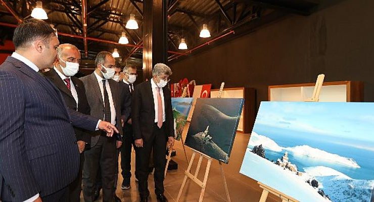 Van Büyükşehir Belediyesinin “Turizm Cenneti Van” Fotoğraf Sergisi Açıldı