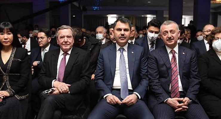 Almanya eski şansölyesi Schröder; ”Kartepe Zirvesinin sonuçları iyilik için kullanılabilir”