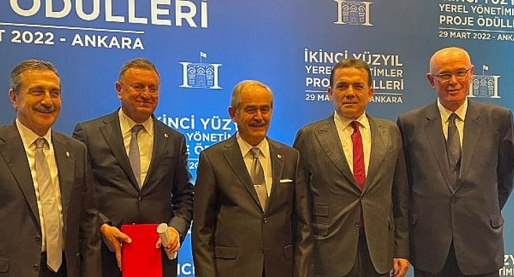 Başkan Abdullah Özyiğit’e bir ödül daha