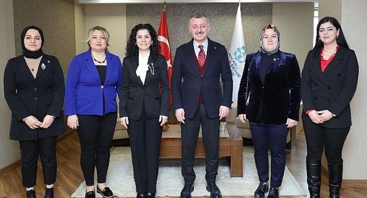 Başkan Büyükakın, “Kendisini sorumlu hisseden herkes kalkıp adım atmalı”