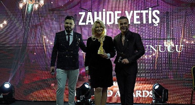 Burak Akan tarafından 9.kez düzenlenen 9.Mood Ödülleri Muhteşem bir törenle sahiplerini buldu.