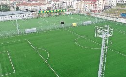 Darıca Nene Hatun Stadı’ndaki doğu sahasının çimleri de tamam