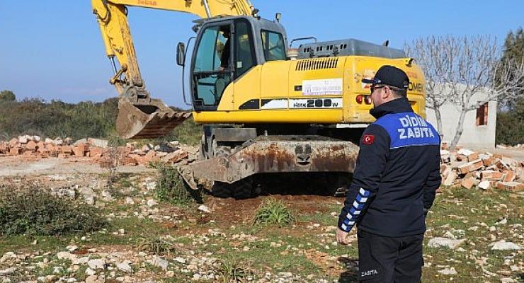 Didim Belediyesi Vatandaşların Can Güvenliğini Tehlikeye Atan Gecekondular İçin Harekete Geçti
