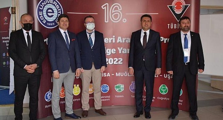 EÜ’de “TÜBİTAK 16. Ortaokul Öğrencileri Araştırma Projeleri İzmir Bölge Yarışması Sergisi”nin açılışı yapıldı