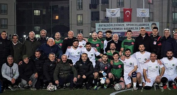 Gölcük Belediyesi Birimler Arası Futbol Turnuvası Başladı