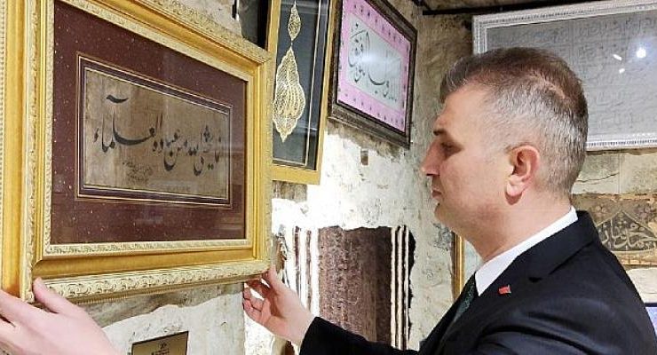Hattat Ali Vazfi İzmidi’nin 143 Yıllık Eseri Kendi Adına Taşıyan Hat Müzesinde