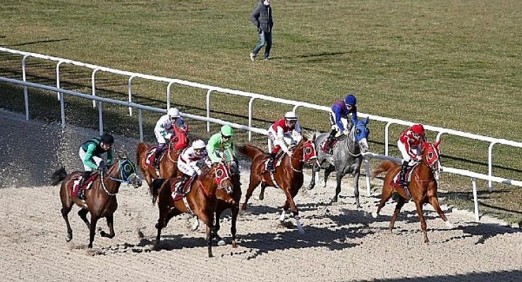 Hipodromda Karşıyaka Rüzgarı