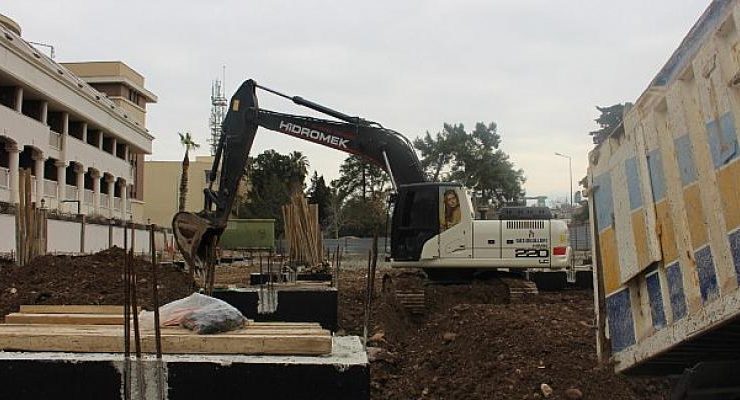 Kemer Otopark ve Pazar Yeri Projesi tüm hızıyla devam ediyor