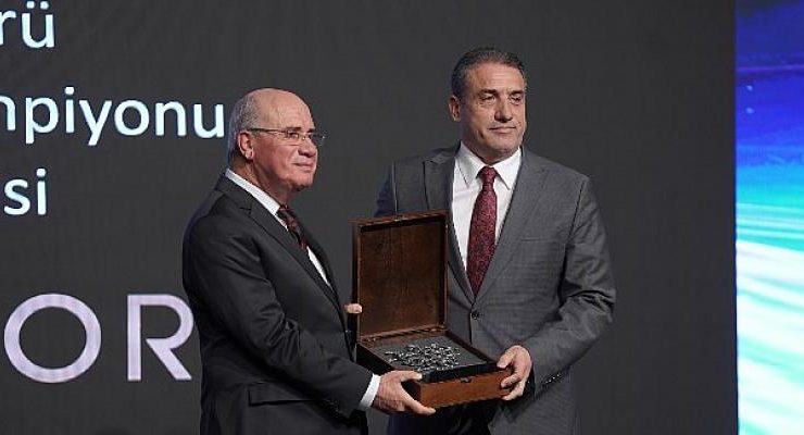 Konfor Mobilya’ya Bir Ödül de İhracatçılar Birliği’nden