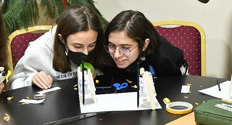 Mustafakemalpaşa’da geleceğin dahileri yetişiyor