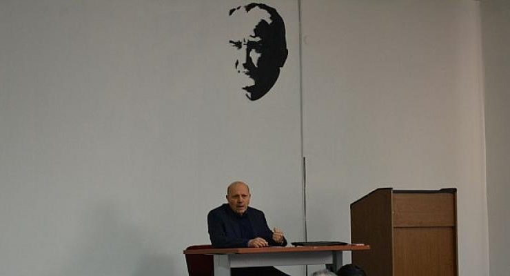 Prof. Dr. Rıza Savaş, “Kuran-ı Kerim pozitif ayrımcılık yaparak kadının elinden tuttu”