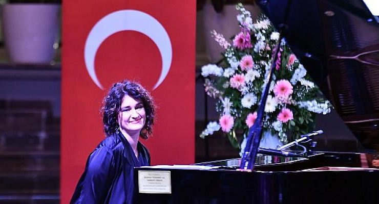 Ünlü Piyanist Fetih Müzesi’nden Dünyaya Seslendi