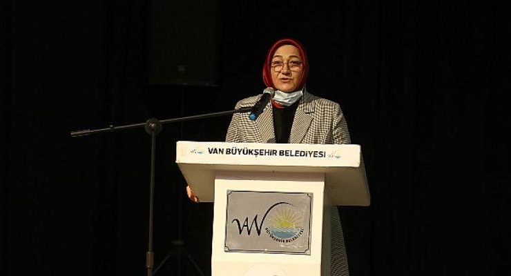 Van Büyükşehir Belediyesi, ‘Madde Bağımlılığı’ ile ilgili seminer düzenledi.