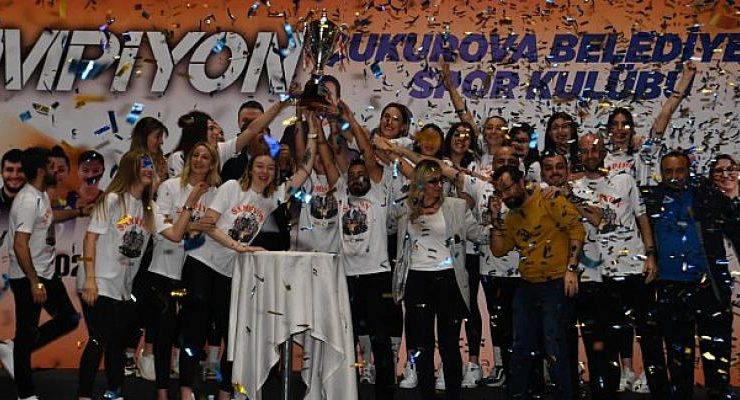 Adana şampiyonu bağrına bastı