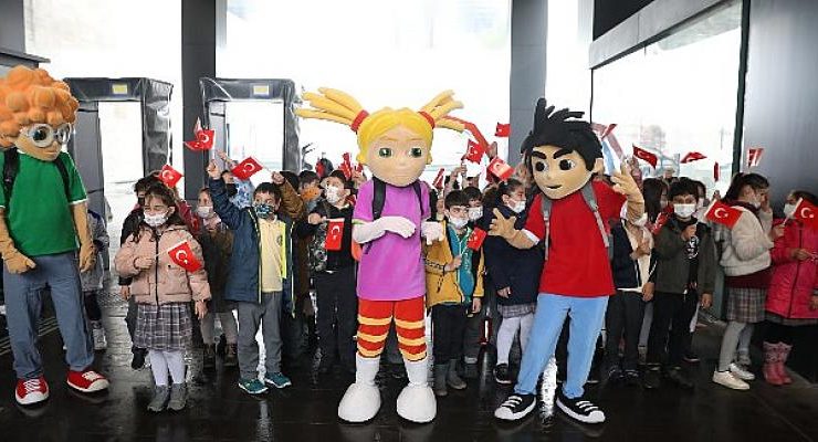 AKM Çocuk Sanat Festivali Tüm Coşkusuyla Başladı