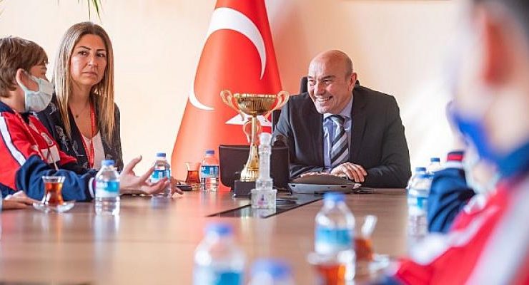 Başkan Soyer: “İzmir’e şampiyonluk kupasını getireceğinizden eminim”