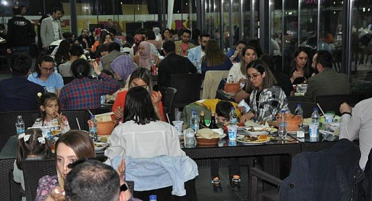 Buca’da “Acil” iftar