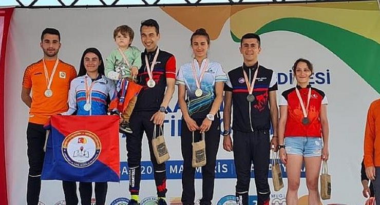 Dostum Oryantiring Takımı, Şampiyonadan 19 Madalya İle Döndü