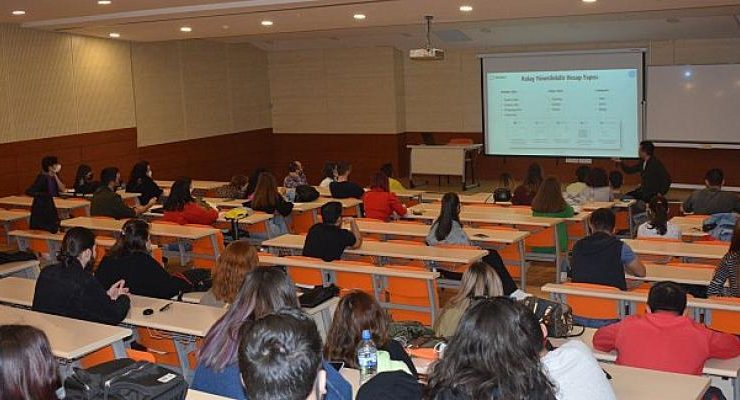 EÜ İletişim Fakültesinde “Reklam Endüstrisi” anlatıldı