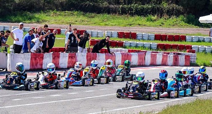Karting İlk Ayakta Büyük Çekişme