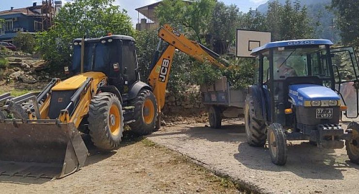 Kemer Belediyesi Çocuklar İçin Yeni Spor Alanları Yapıyor