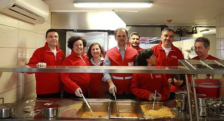 Kızılay ve Coca Cola Arasında Yardımda İş Birliği