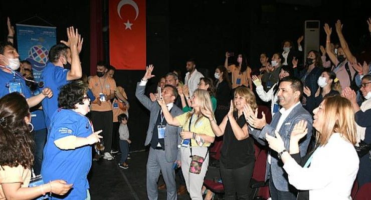 Konak Engelsiz Yaşam Köyü’nün özel çocukları, Kuşadası kampında doyasıya eğlendiler