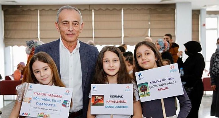Küçükçekmece Belediyesi’nden İhtiyaç Sahibi Okullara 30.000 Kitap Desteği