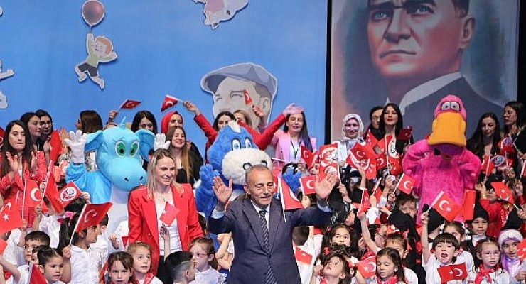 Küçükçekmece’de 23 Nisan Coşkuyla Kutlandı