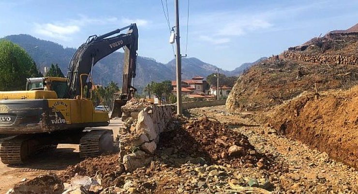 Marmaris ve Bodrum’da zarar gören dere duvarları tamir ediliyor