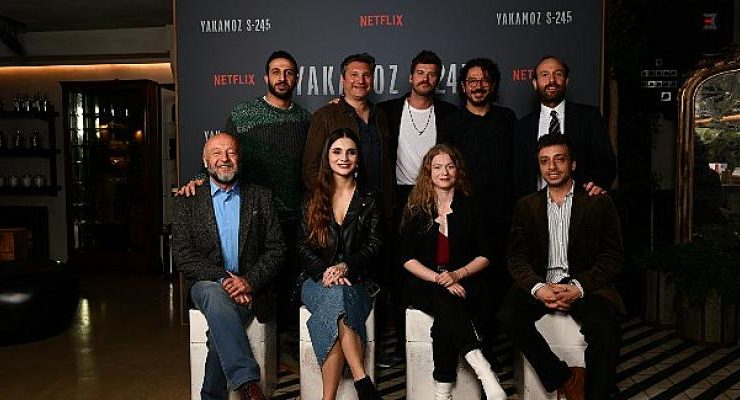 Netflix, Yeni Dizisi Yakamoz S-245 İçin Kutlama Yemeği Düzenledi