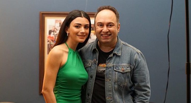 Oyuncu Ozge Yagiz, ‘Hakan Gence ile Sıkı Muhabbet’ programinda