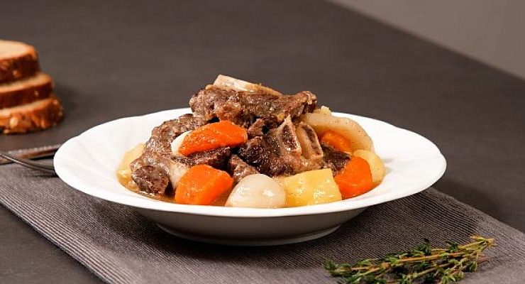 Ramazan Sofralarının Gözdesi Olacak Tarif: Dana Kemikli Haşlama