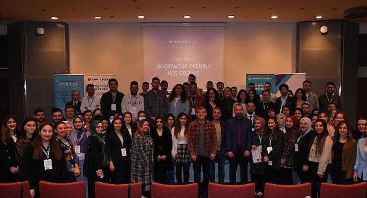 Türkiye Sigorta’nın Sigortacılık Okulu Mezunlarını Verd
