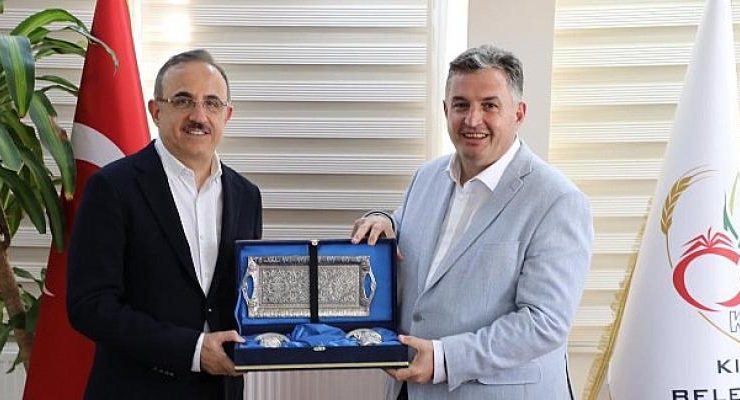 Ak Parti İzmir İl Başkanı Kerem Ali Sürekli Kınık’ı Ziyaret Etti