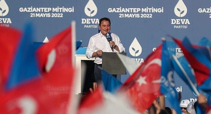 Babacan, DEVA Partisi’nin ilk mitinginde konuştu: ‘Ey Beştepe, görüyor musun? On binler akın akın bu meydana geldi’