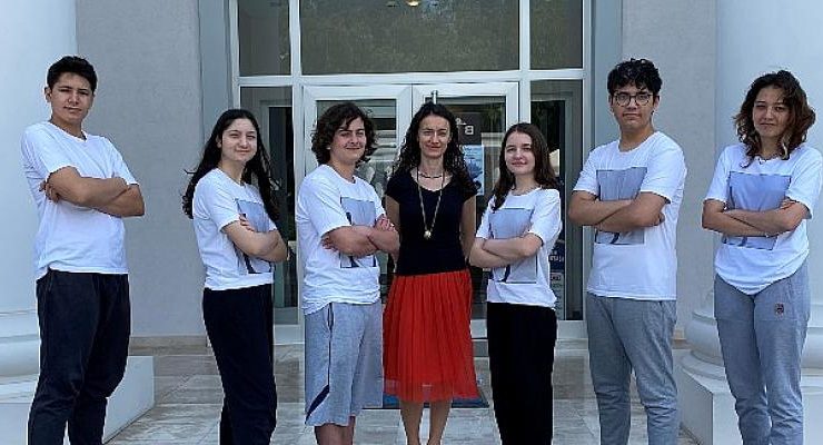 Bilfen Lisesi Öğrencileri Çaydan Deri Ürettiler