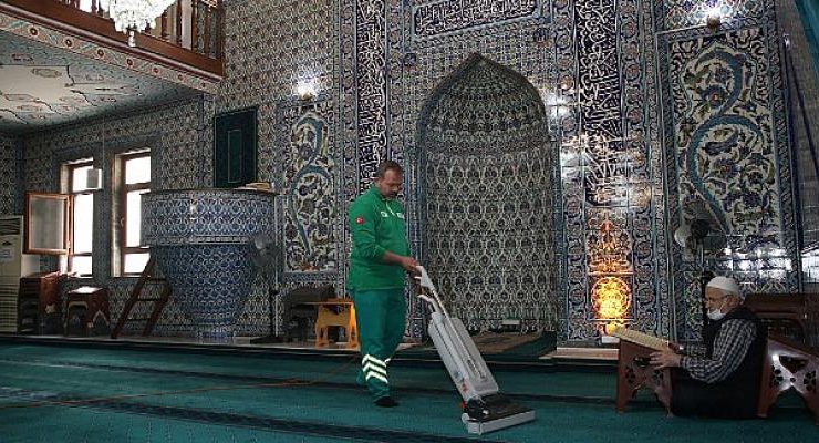 Cami ve Mescitlerde Yaz Temizliği