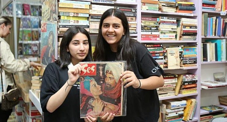 Fatma Girik, Kocaeli Kitap Fuarı’nda yaşıyor