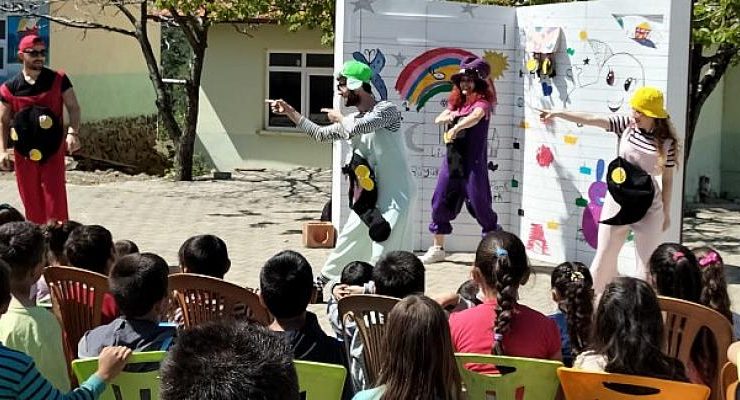 FMV Işık Okulları, Muğla Serkis Köyü İlköğretim Okulu’na “kalplerimiz aynı” dedi