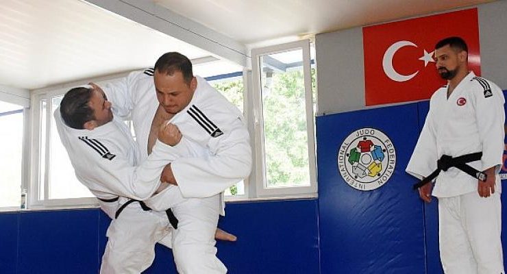Görme engelli judocuların hedefi Paris